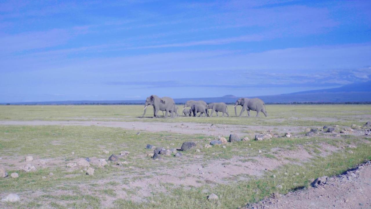 Amboseli Gateway Hotel Kimana Bagian luar foto