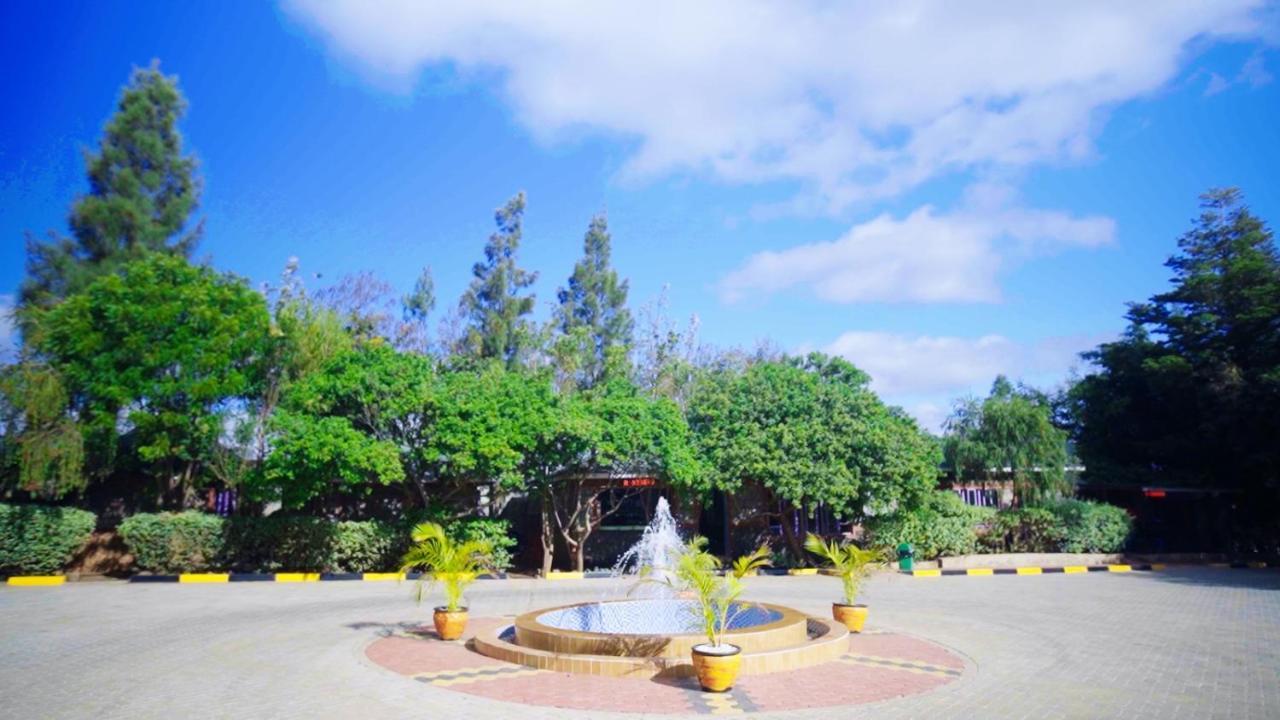 Amboseli Gateway Hotel Kimana Bagian luar foto